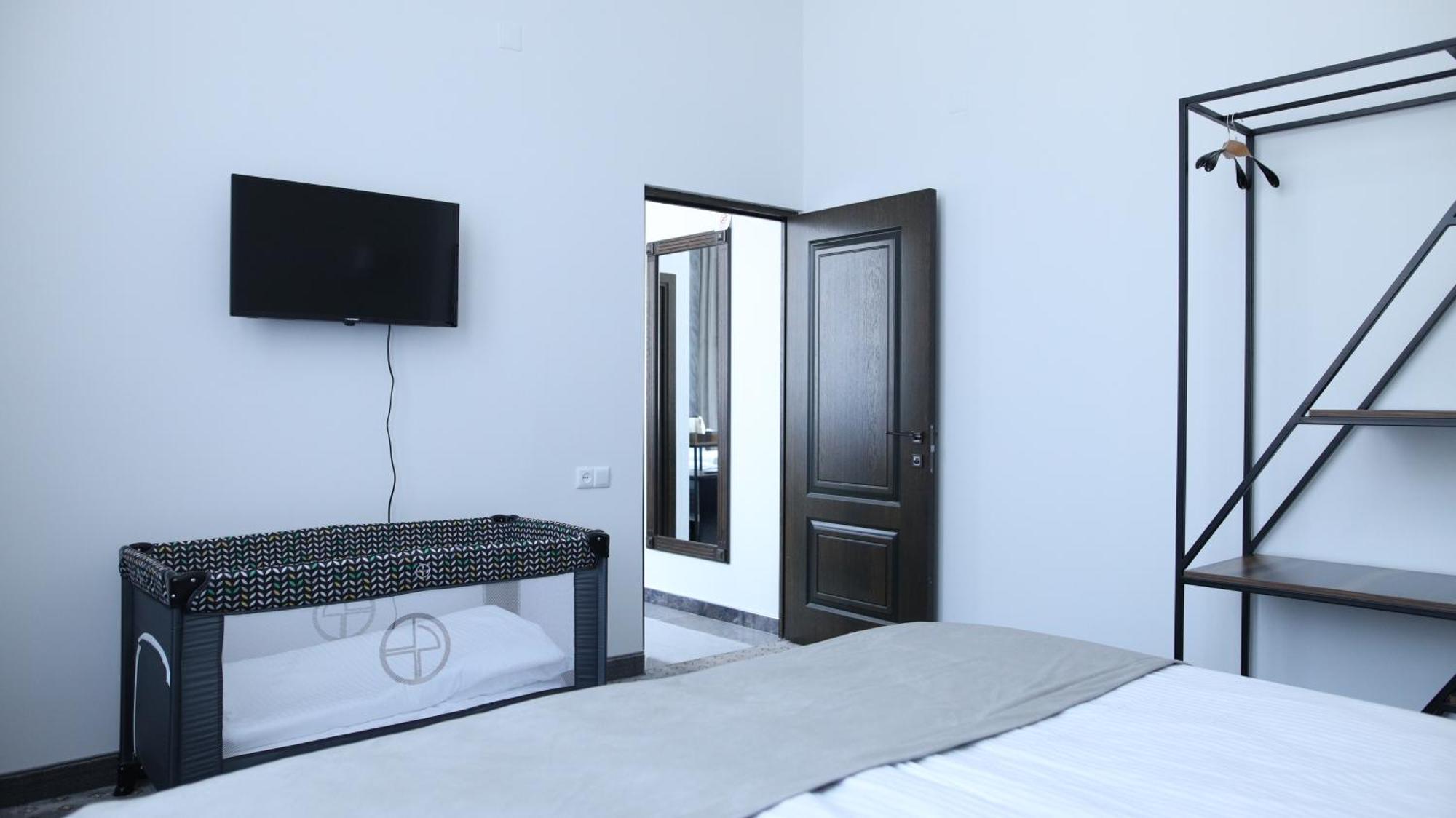 Bmg Hotel By Grigoryans Group Горис Экстерьер фото