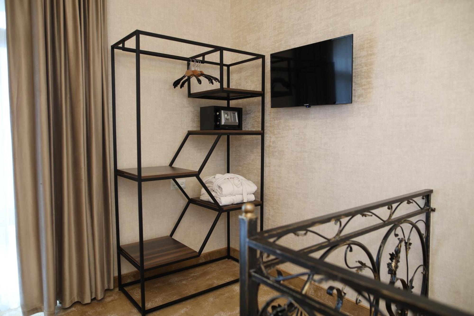 Bmg Hotel By Grigoryans Group Горис Экстерьер фото