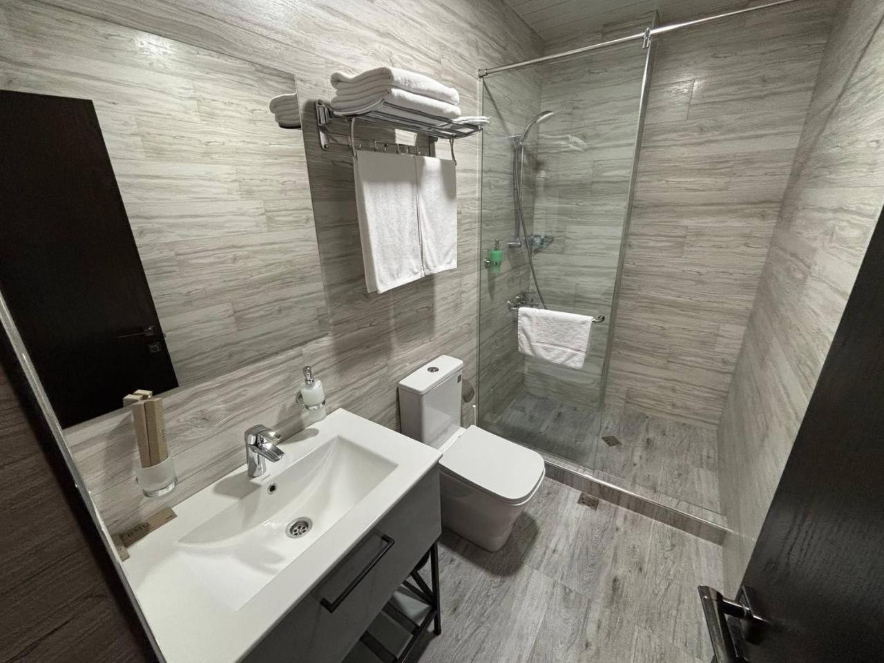 Bmg Hotel By Grigoryans Group Горис Экстерьер фото